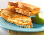 01 grilled cheese sandwich