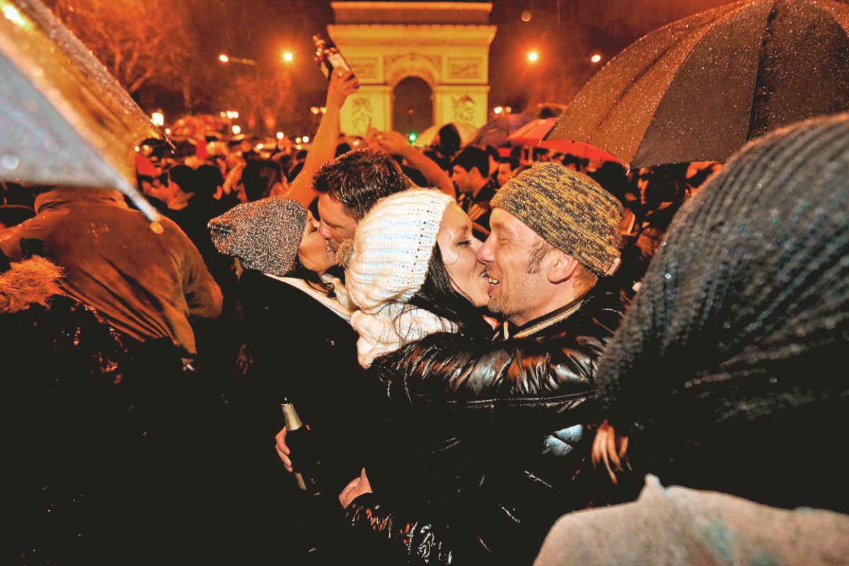00 New Years. Paris. Arc de Triomphe. 08.01.13